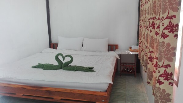 Standard Double Room with Air Condition Private Bathroom