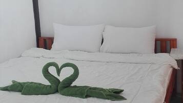 Standard Double Room with Air Condition Private Bathroom