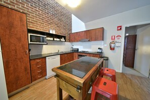 Chalet, 3 Bedroom plus Loft | Private kitchen | Full-size fridge, microwave, oven, stovetop