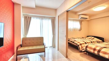Deluxe Twin Room | Desk, free WiFi