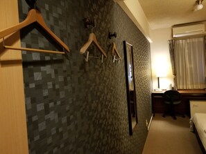 Single Room | Free WiFi, bed sheets - Hotel Town Center (Kochi)