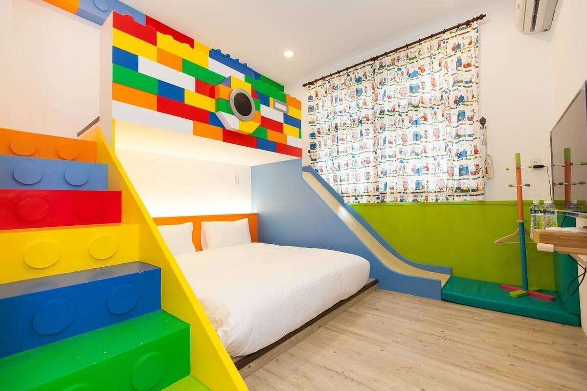 Blackout curtains, soundproofing, rollaway beds, free WiFi