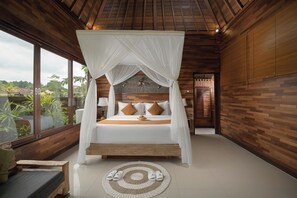Aruna One Bedroom Villa | Seprai premium, minibar, brankas, dan meja kerja