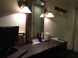 アイロン / アイロン台、WiFi (無料)