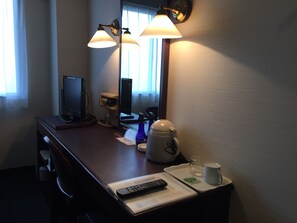 Habitación individual, para fumadores (  A  ) | Tabla de planchar con plancha y wifi gratis 