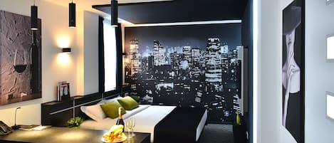 Luxury Suite | Premium bedding, in-room safe, desk, laptop workspace