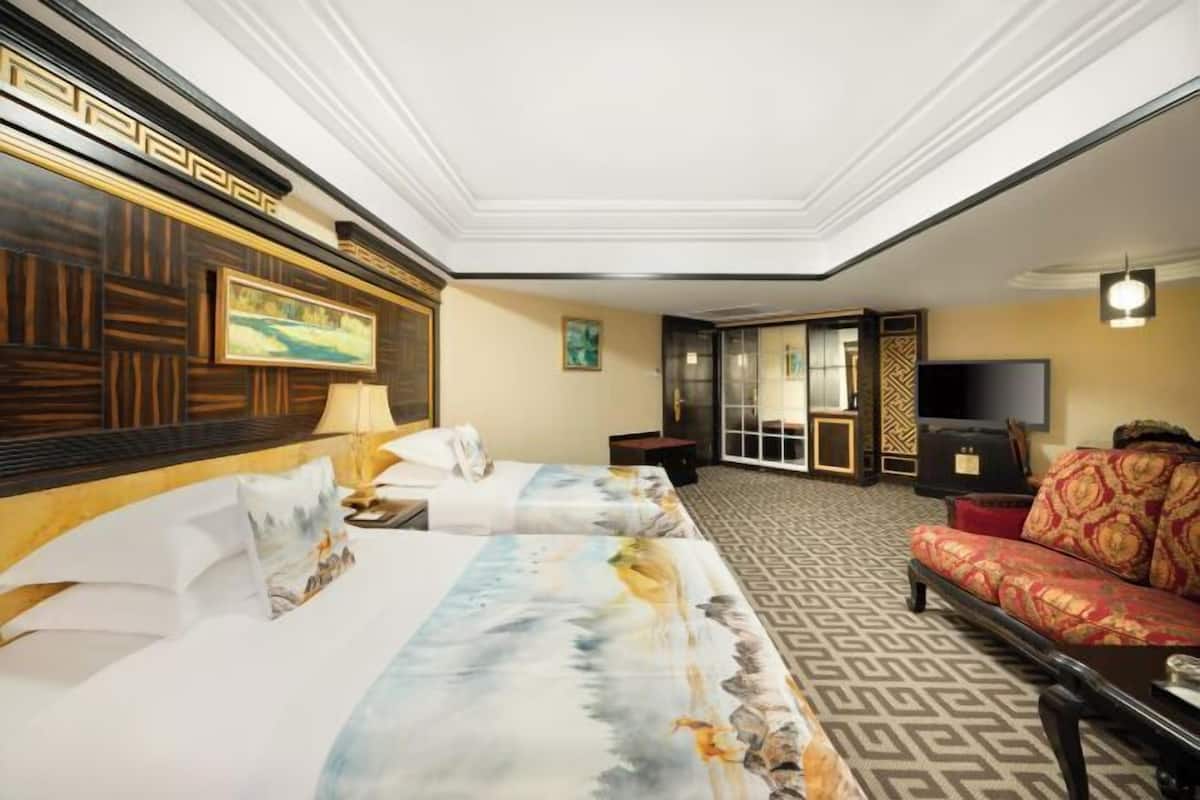 Minibar, in-room safe, desk, blackout curtains