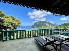 Karuna Joglo 4 | Terrace/patio