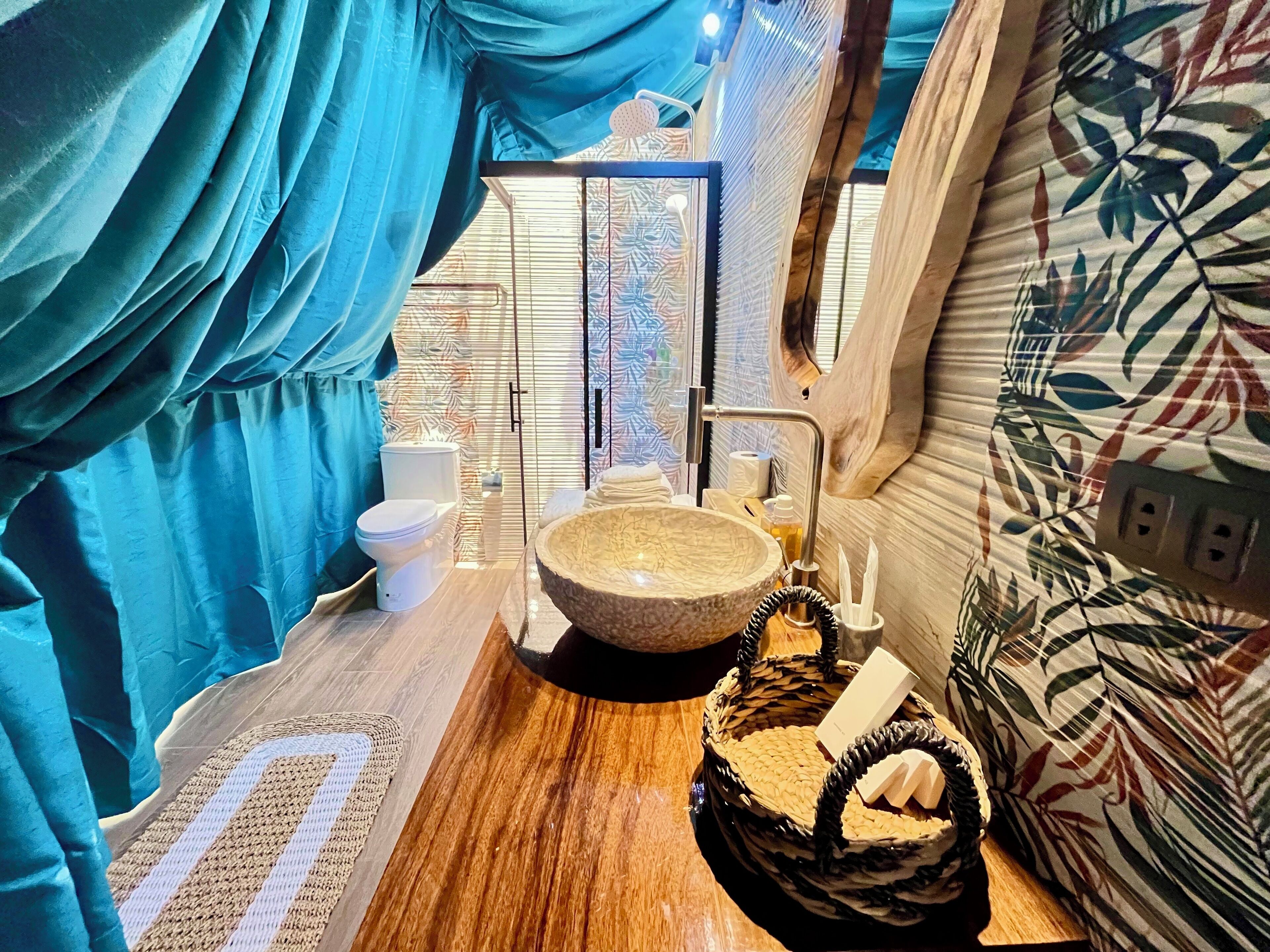 luxury tent, sea view | bathroom | slippers