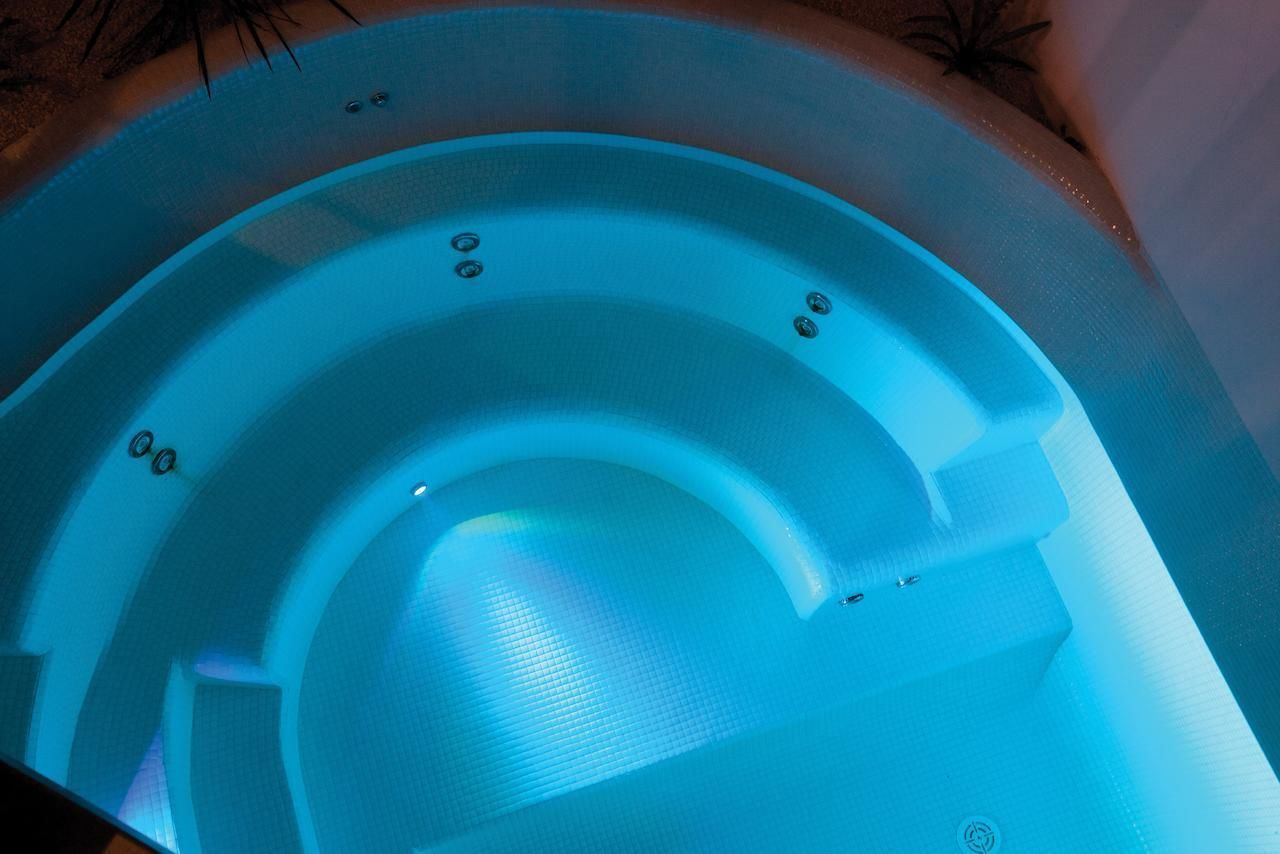 bathroom | shower, rainfall showerhead, free toiletries, hair dryer