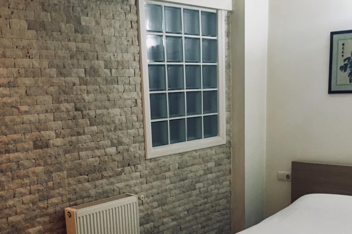1 bedroom, premium bedding, desk, iron/ironing board
