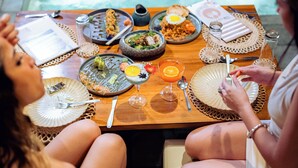 Frokost, lunsj og middag serveres