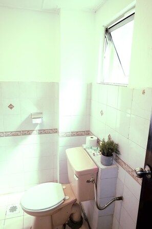 Studio | Bathroom | Shower, free toiletries, towels - Studio Apartment @ KK City Center (Kota Kinabalu)