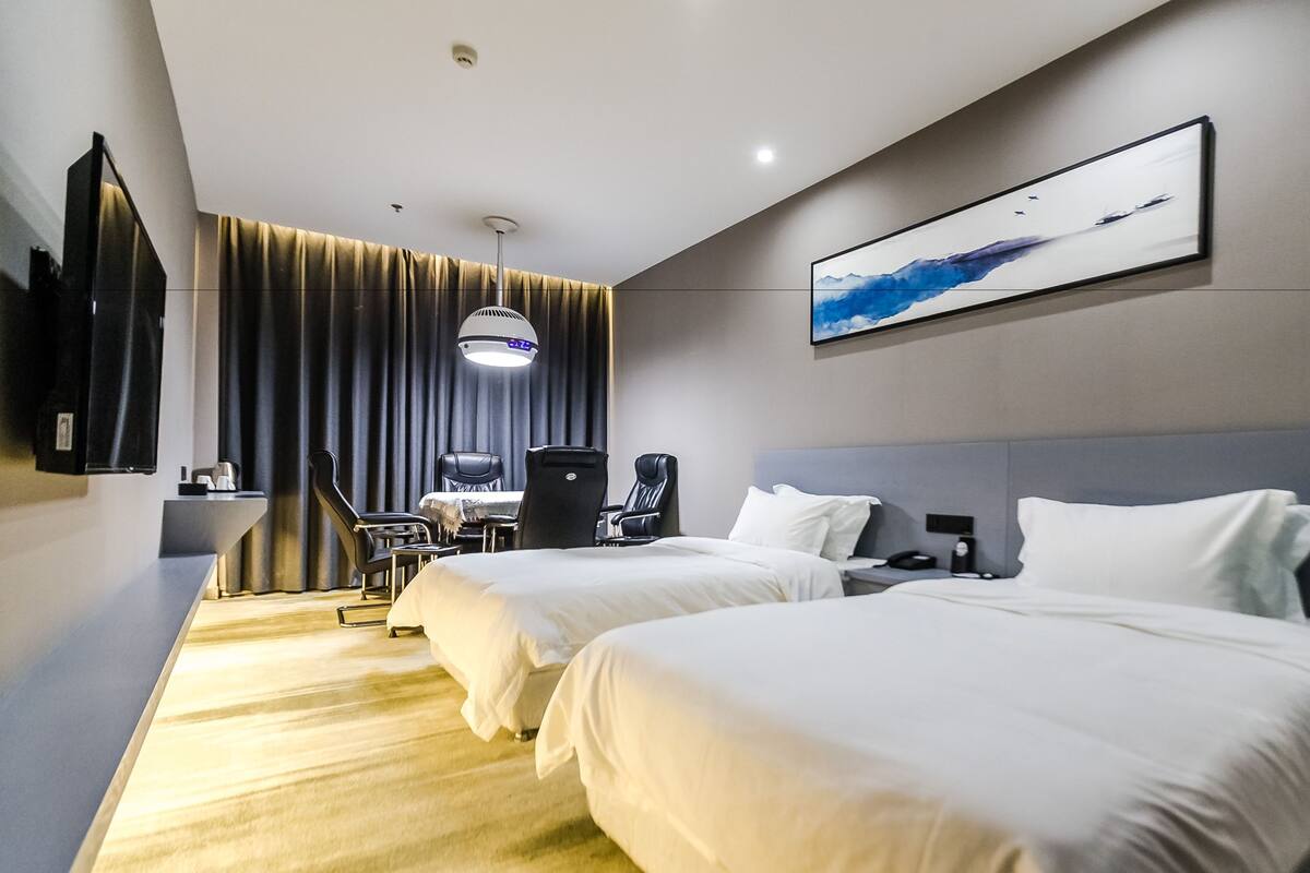Business Twin Room (with Mahjong table)