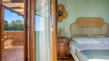 4 sovrum, vÀrdeförvaringsskÄp pÄ rummet och strykjÀrn/strykbrÀda