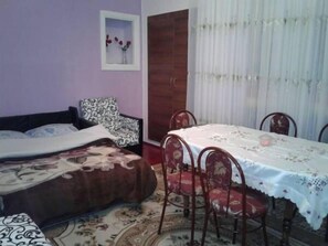 經濟雙人或雙床房 | 浴室淋浴間