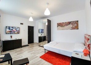 Second Floor Apartment | Hochwertige Bettwaren, individuell dekoriert, individuell eingerichtet