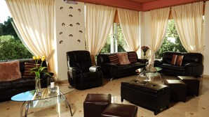Lobby lounge - Ilion (Loutraki-Agioi Theodoroi)
