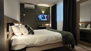 Dobbeltrom – deluxe, 1 dobbeltseng, ikke-røyk | Skrivebord, lydisolert, strykejern/-brett og wi-fi (inkludert)