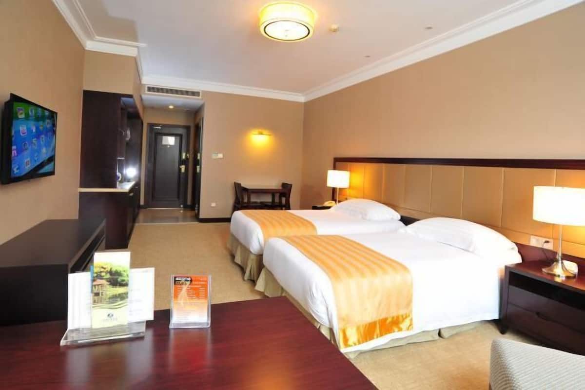 In-room safe, desk, blackout drapes, WiFi (free)