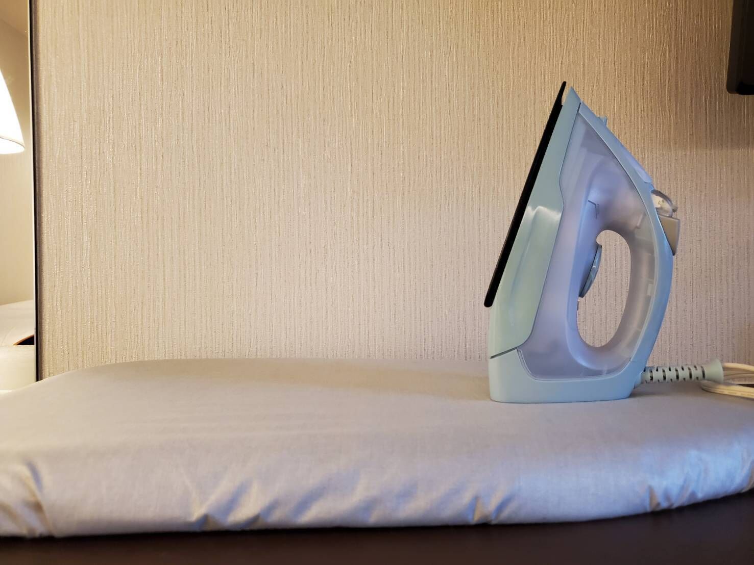 iron/ironing board