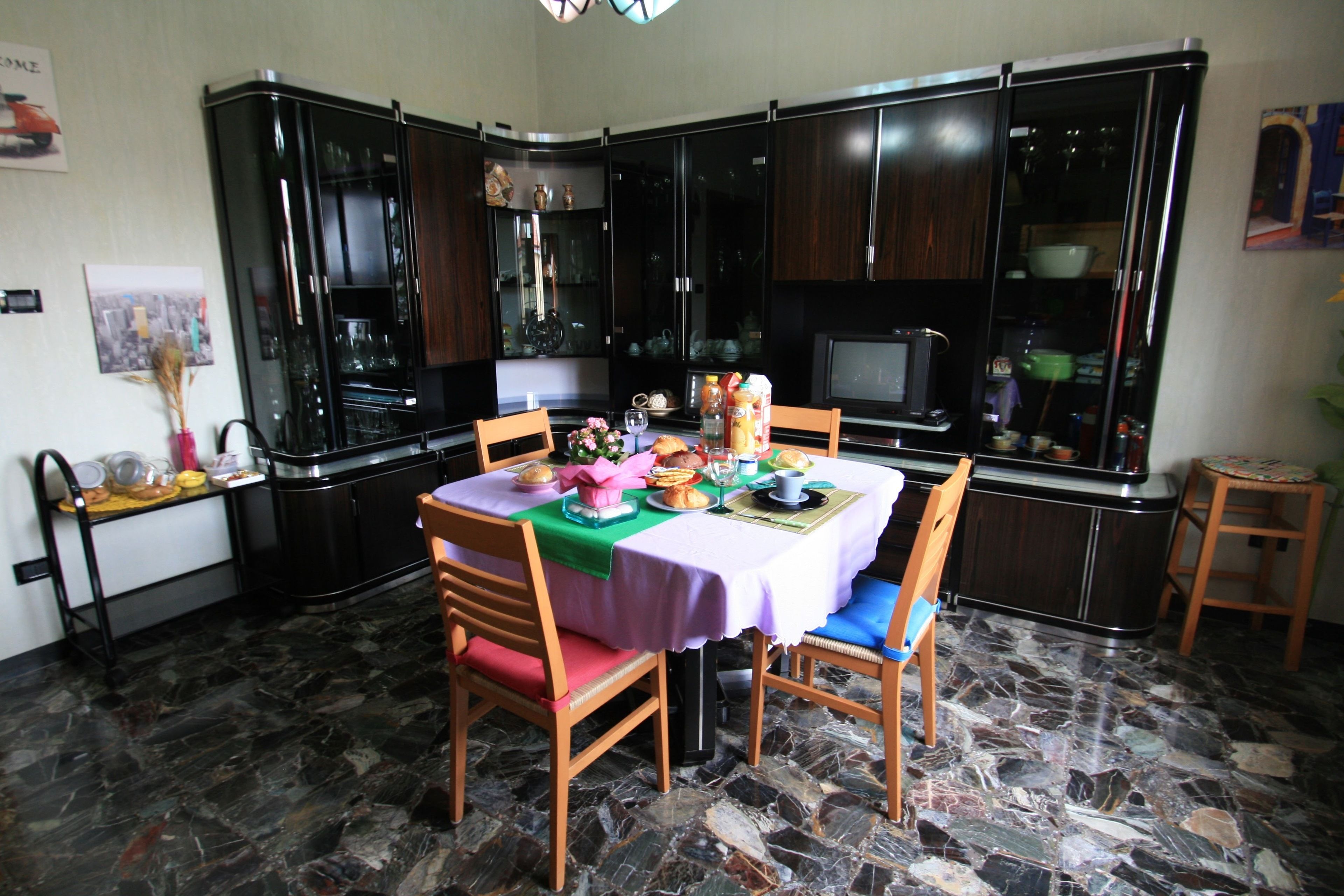 Free daily local cuisine breakfast 