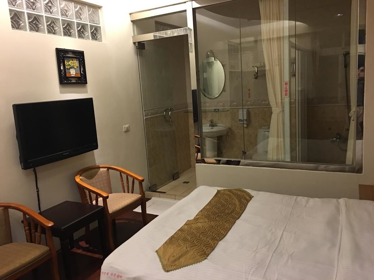 design double room | 1 bedroom, desk, blackout curtains, soundproofing