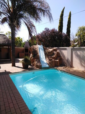 Piscina stagionale all'aperto