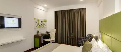 In-room safe, desk, laptop workspace, iron/ironing board