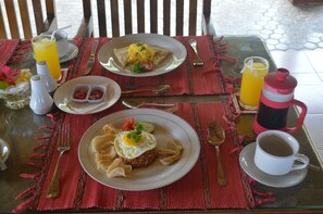 Breakfast area - Bagus Beach Resort (Banjar)