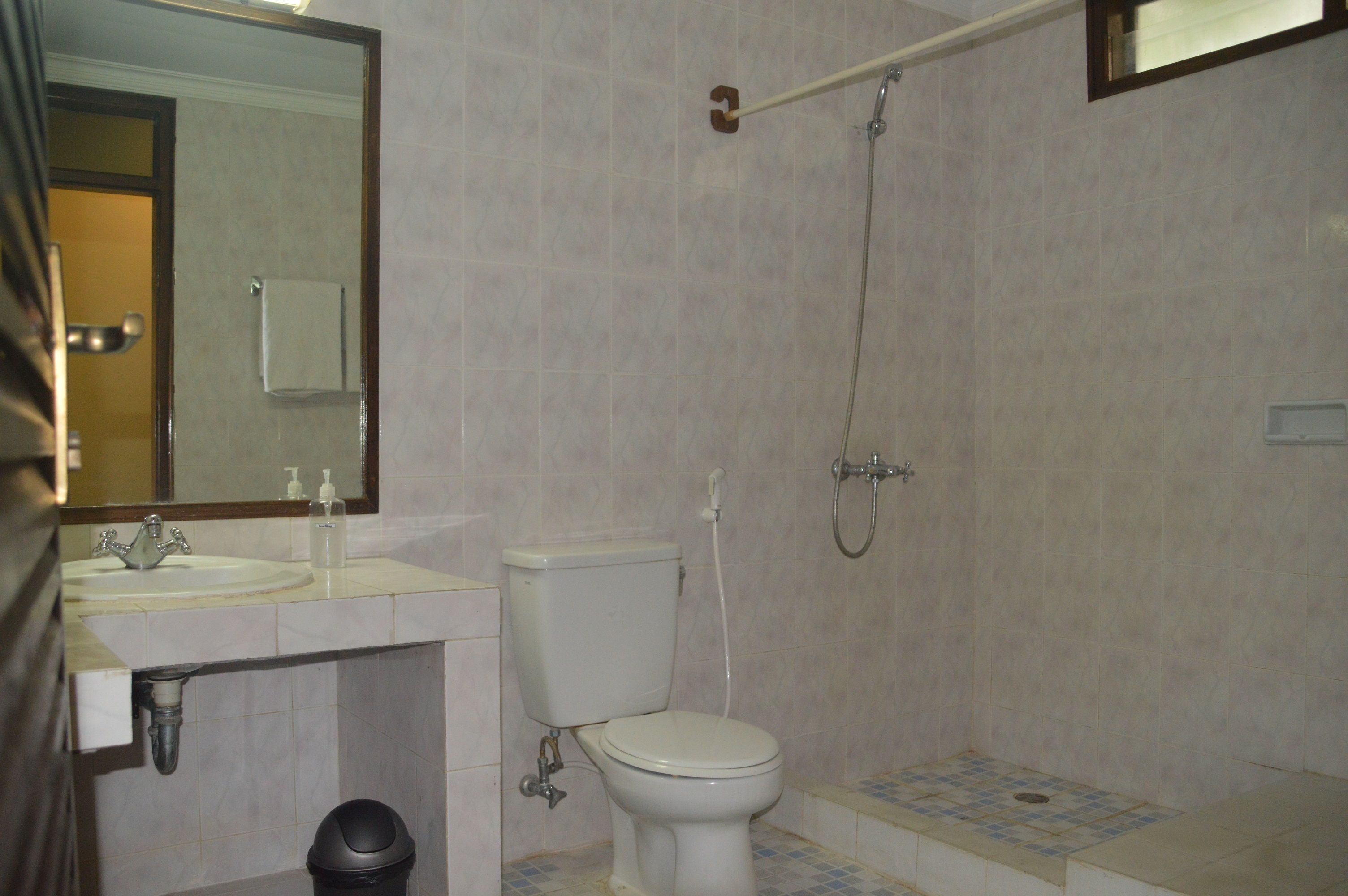 Ducha del cuarto de baño