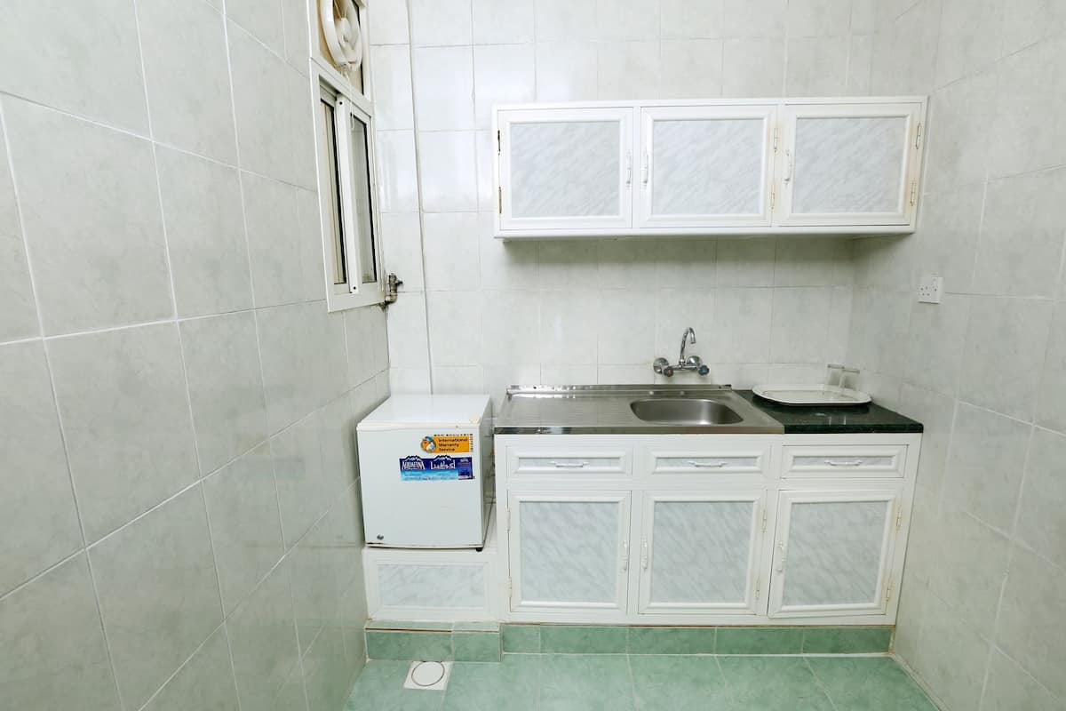 standard room | private kitchenette