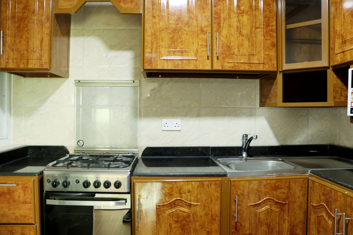 suite, 1 bedroom | shared kitchen