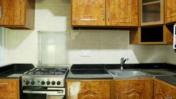 Suite, 1 Bedroom | Shared kitchen