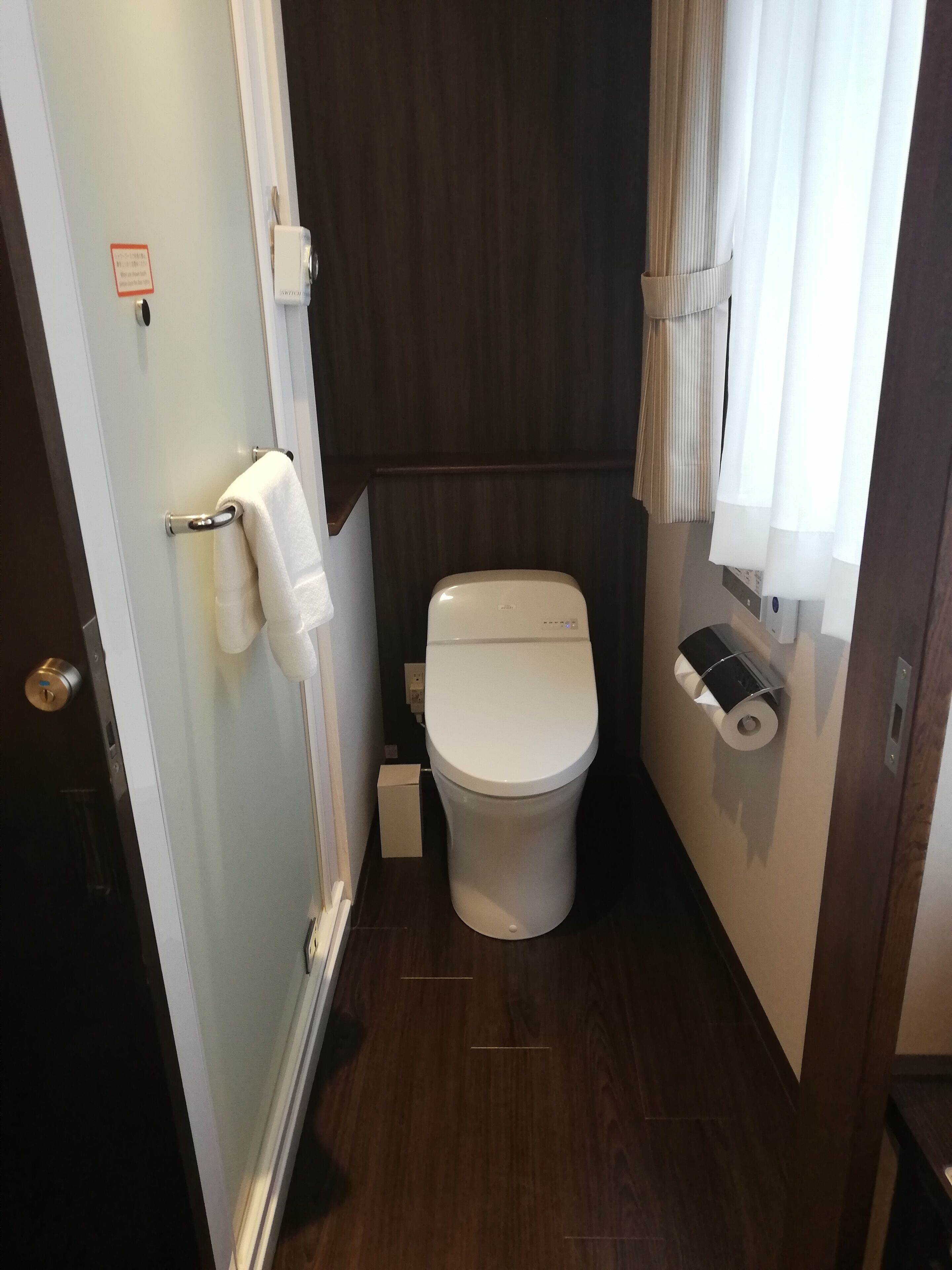 shower, free toiletries, slippers, bidet