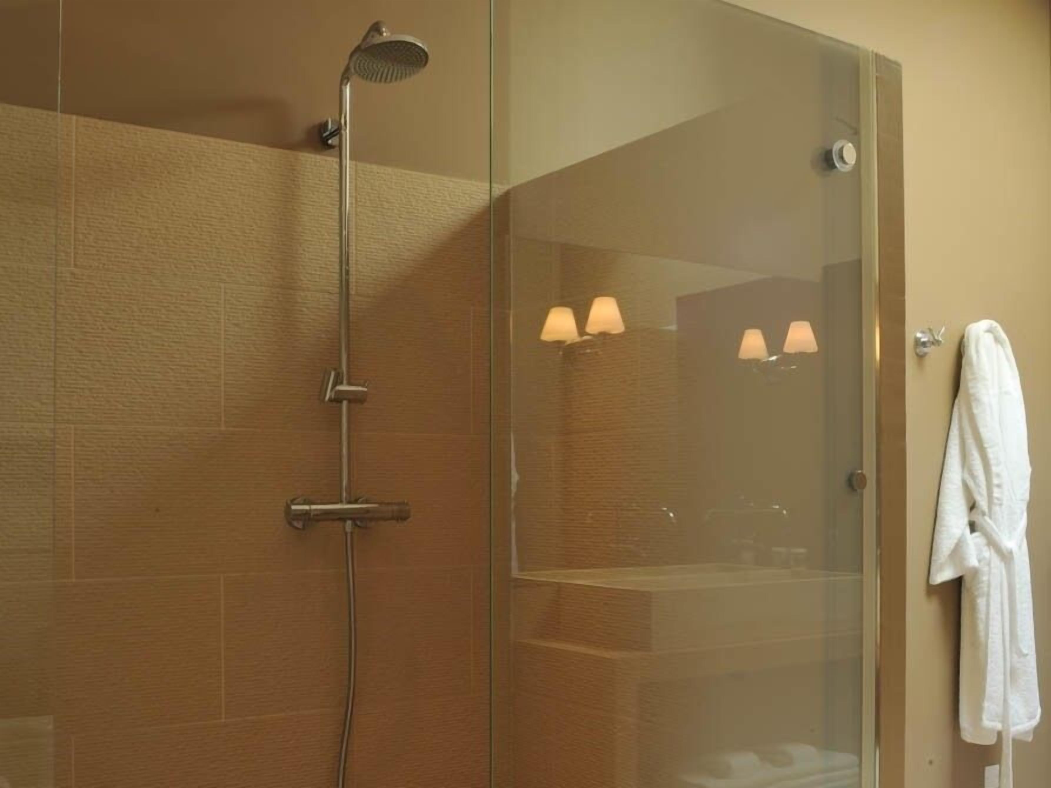 Kamar Double Premium, kamar mandi pribadi, pemandangan kebun (Chambre Chenin) | Kamar mandi