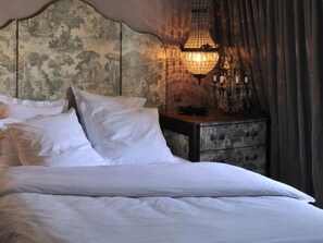 Quarto casal premium, banheiro privativo, vista para o jardim (Chambre Chenin)