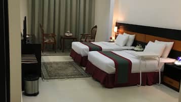 Twin Room | In-room safe, soundproofing, iron/ironing board, free WiFi