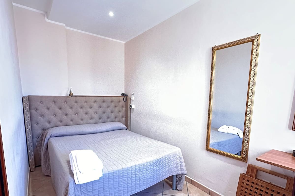 Coffres-forts dans les chambres, bureau, rideaux occultants