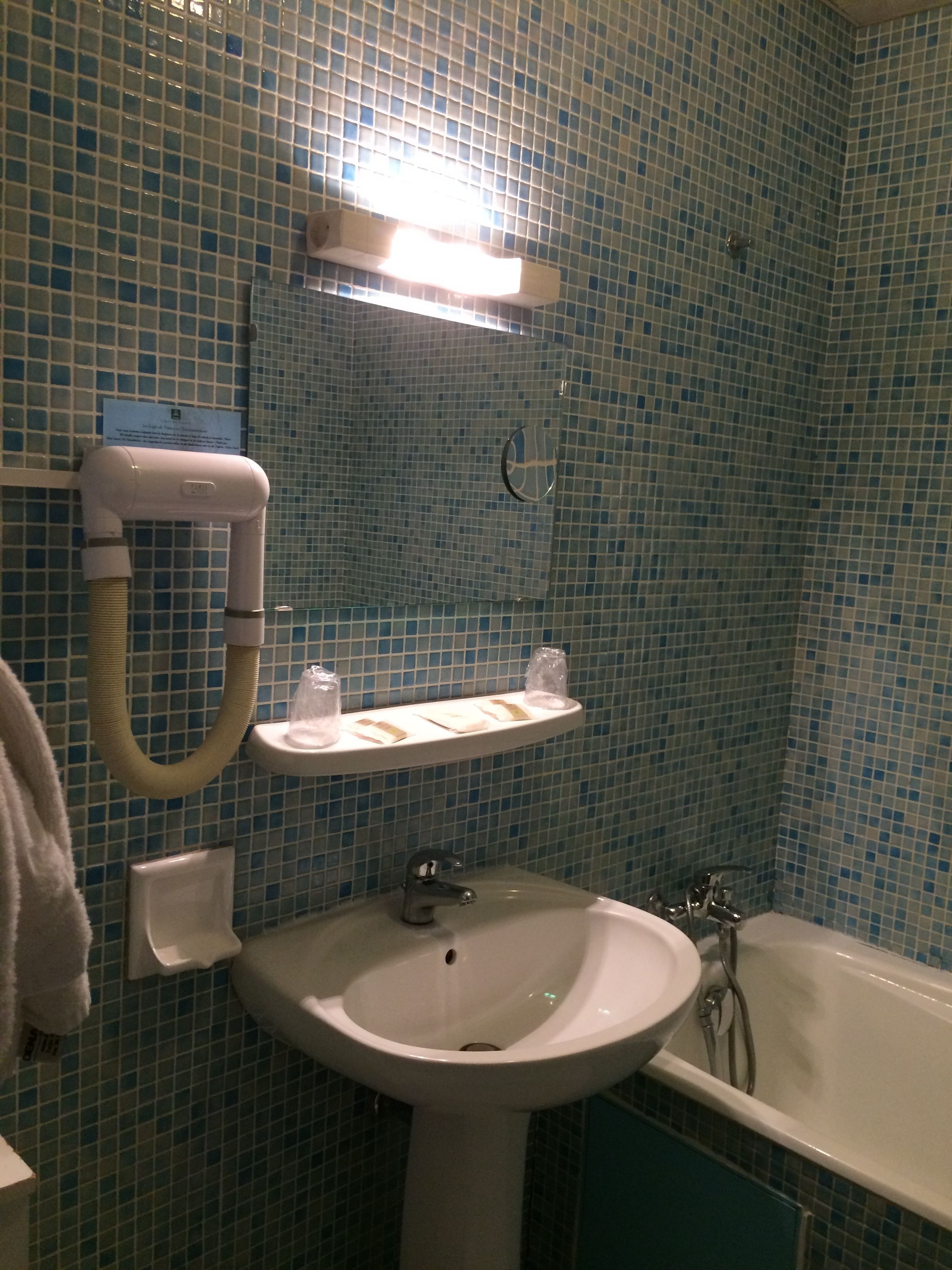 double room | bathroom | free toiletries, hair dryer, towels