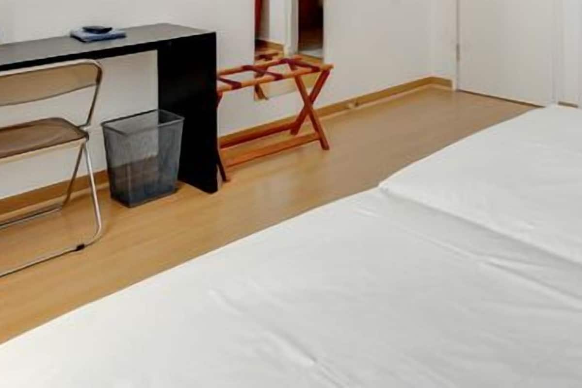 family triple room | 1 bedroom, in-room safe, desk, free cots/infant beds