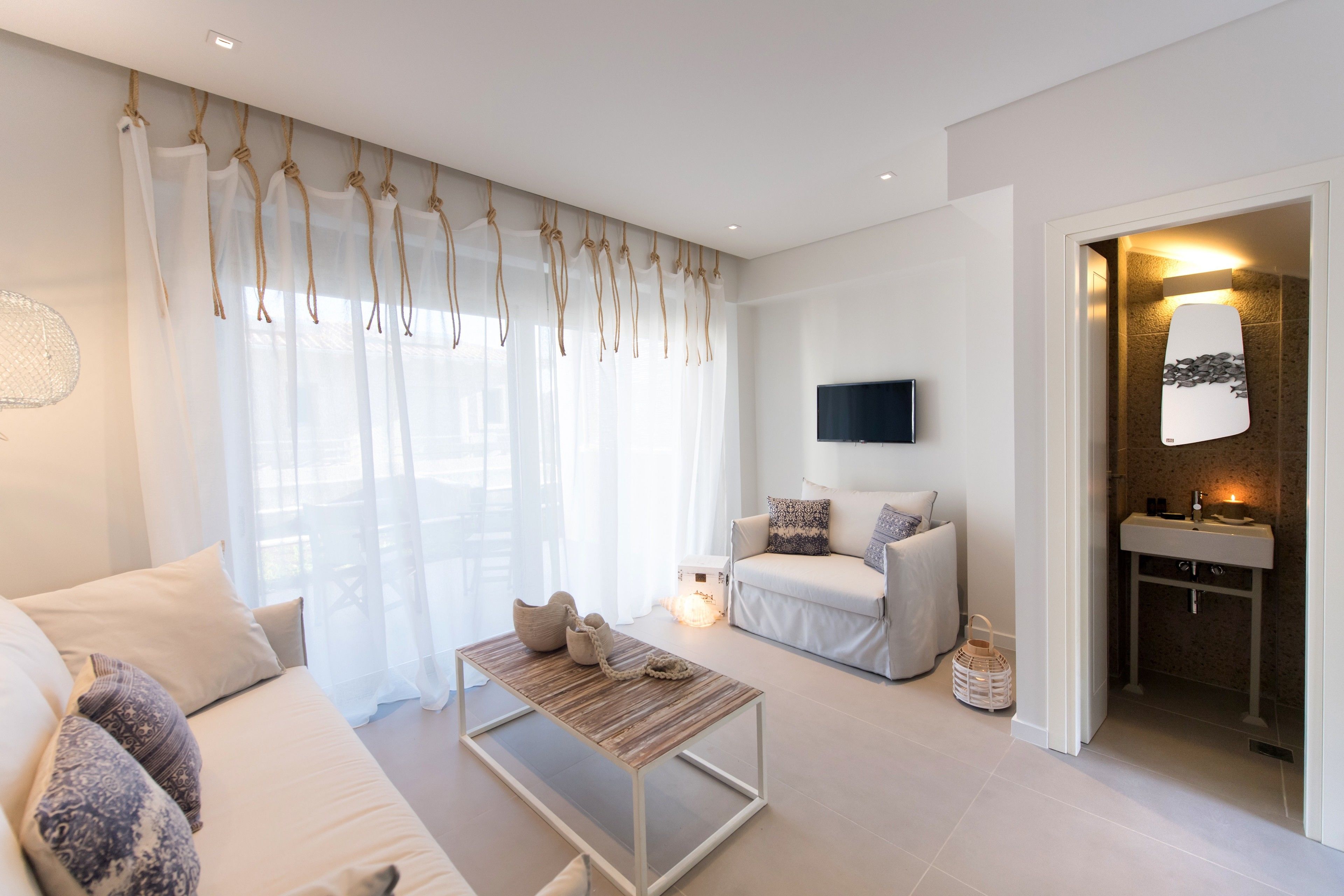 deluxe suite, private pool, garden view | living room | 32-inch smart tv with digital channels, tv