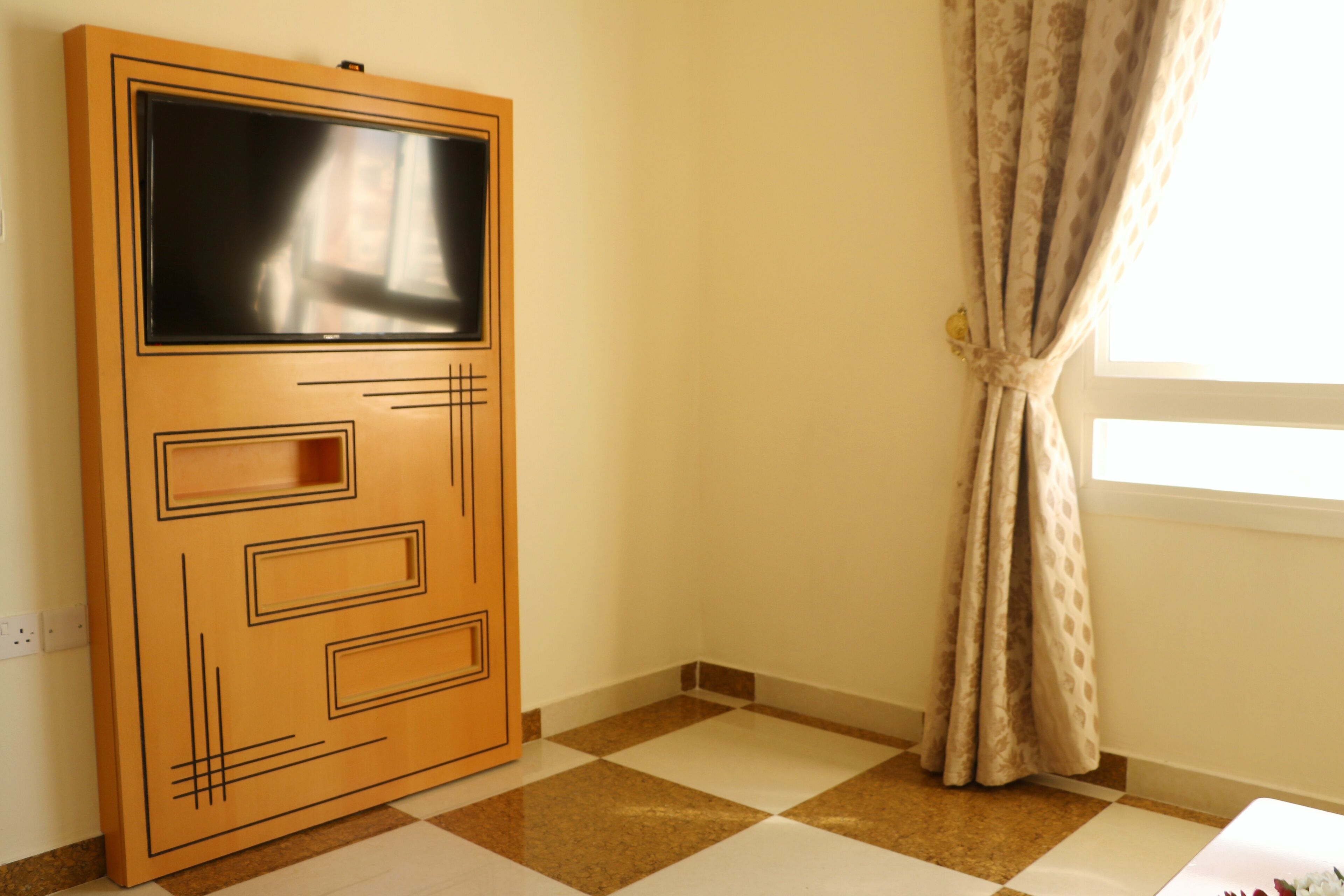 suite, 1 bedroom | television