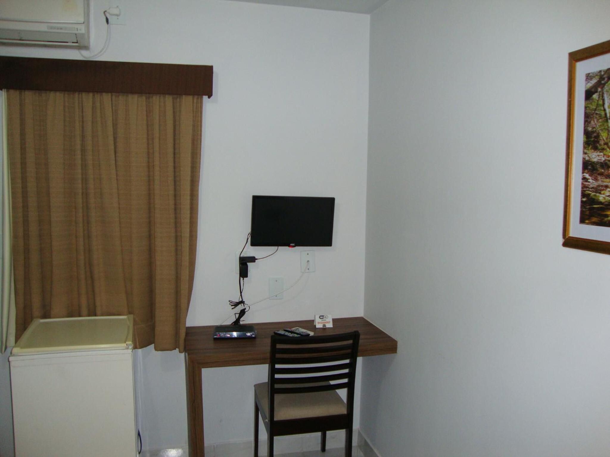 minibar, iron/ironing board, free wifi