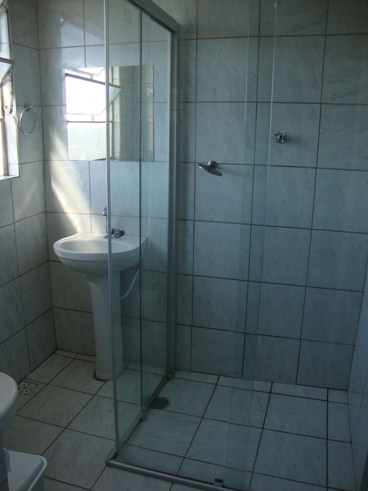 family quadruple room, multiple beds | bathroom | shower, towels