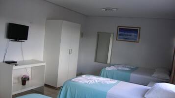 Frigobar, ferros/tábuas de passar roupa, Wi-Fi de cortesia