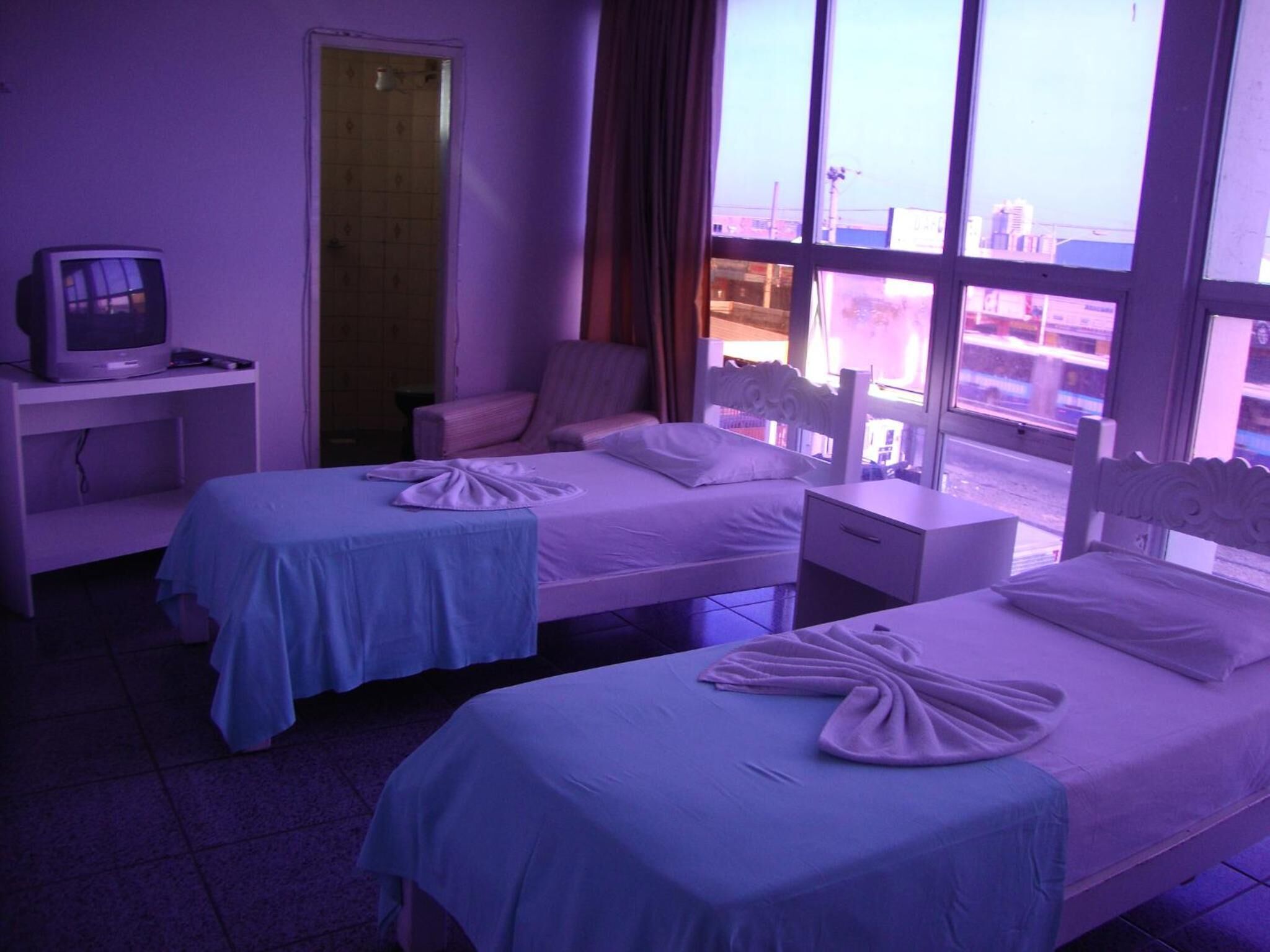 minibar, iron/ironing board, free wifi