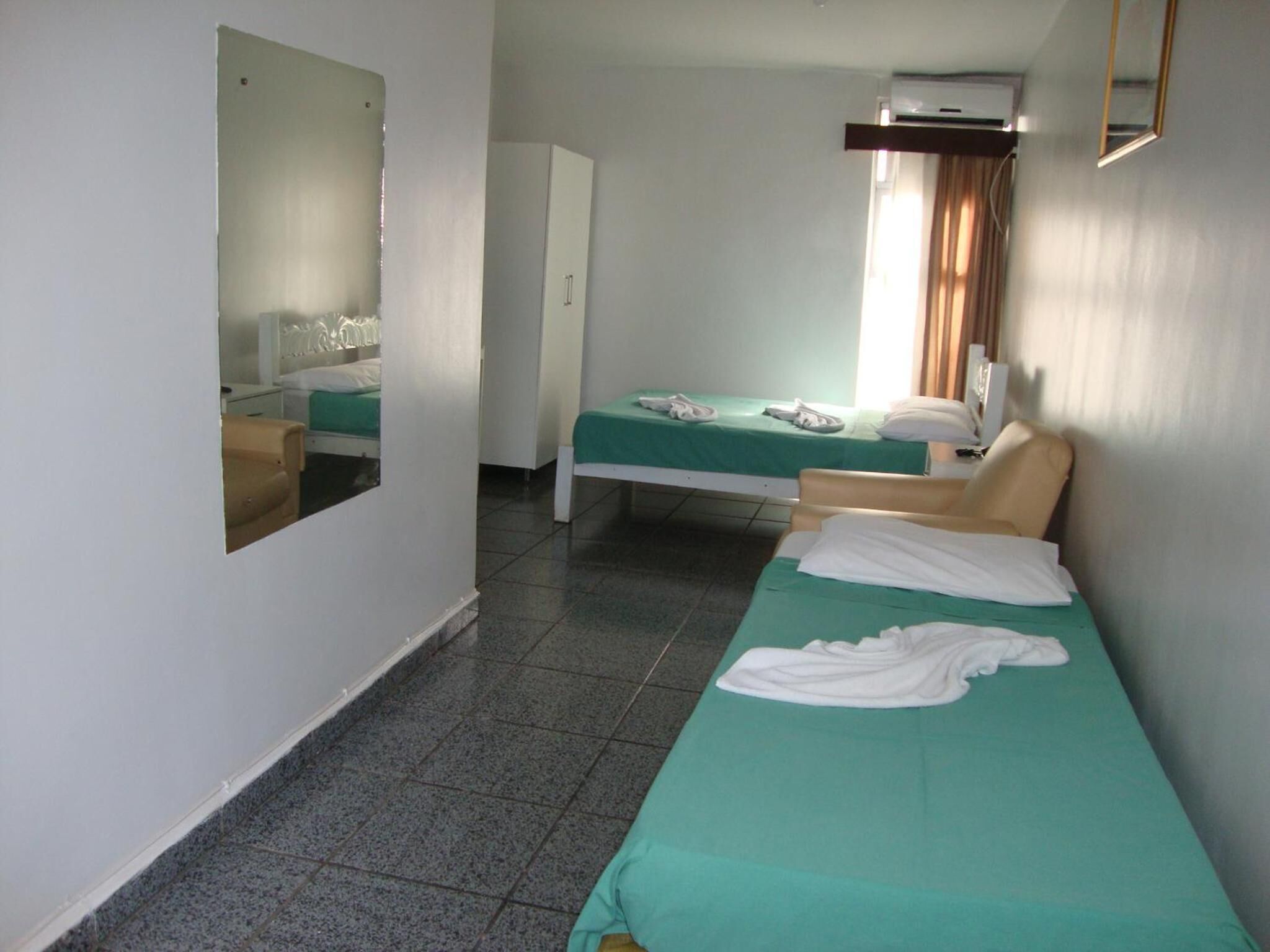 minibar, iron/ironing board, free wifi