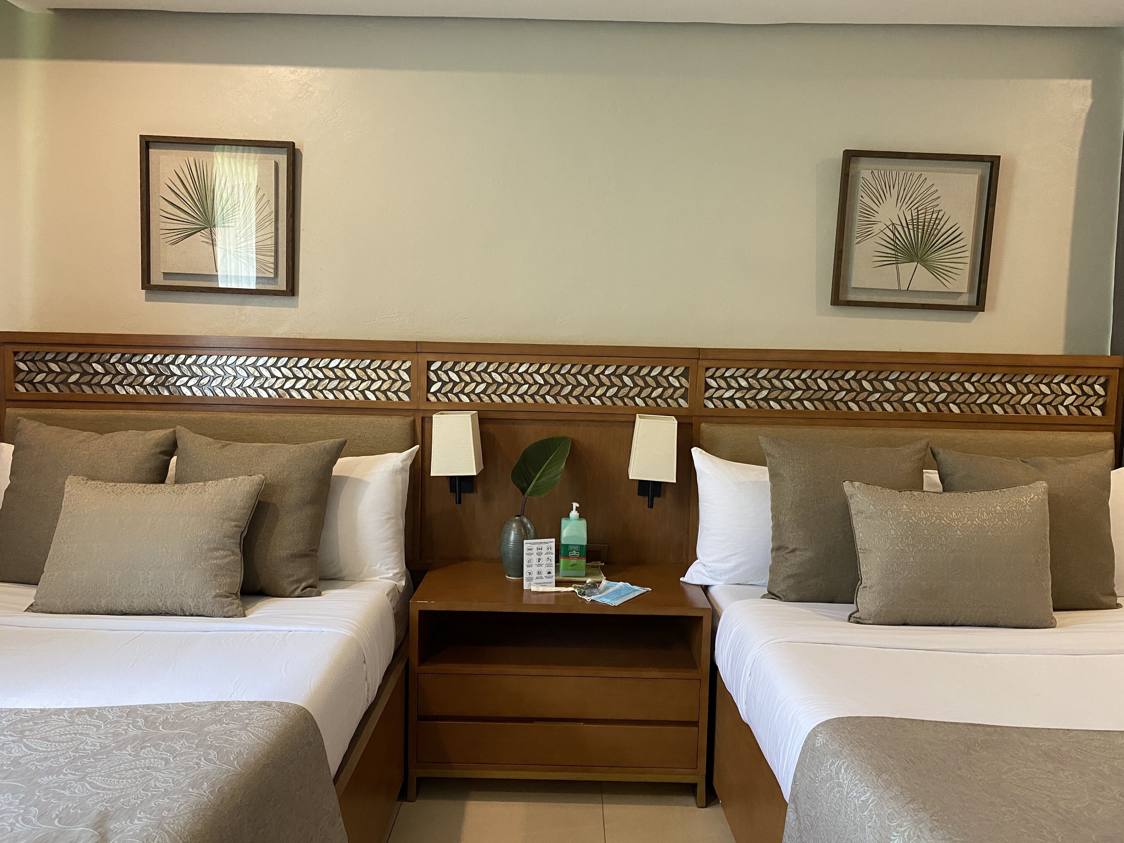 minibar, in-room safe, desk, laptop workspace