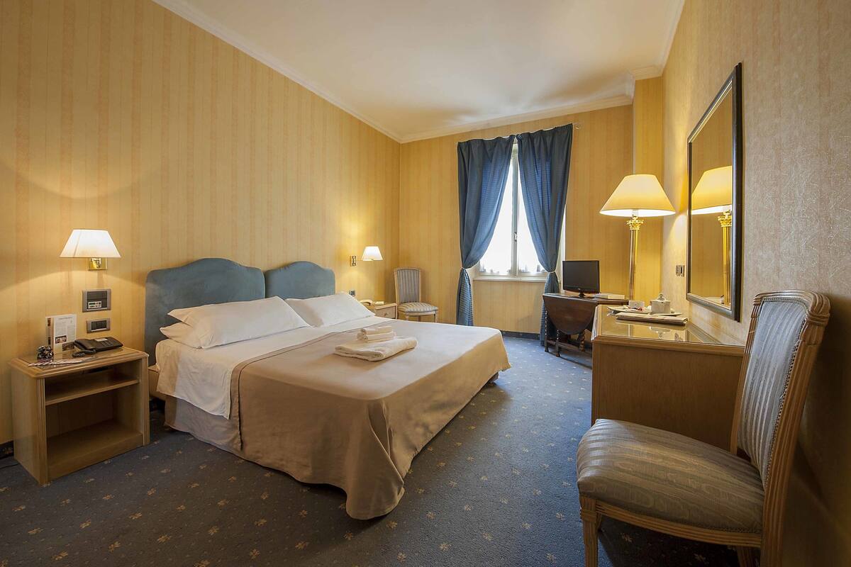 desk, cots/infant beds, free wifi, bed sheets